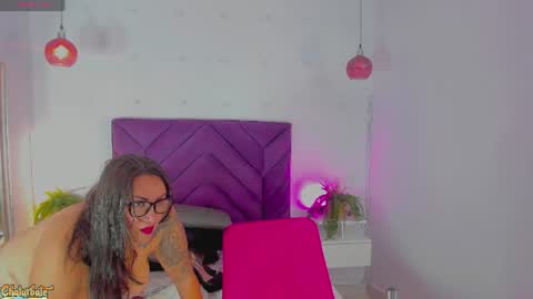 haileystonei online show from 15, 7, 2026