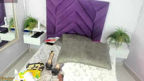 haileystonei online show from 30, 7, 2026