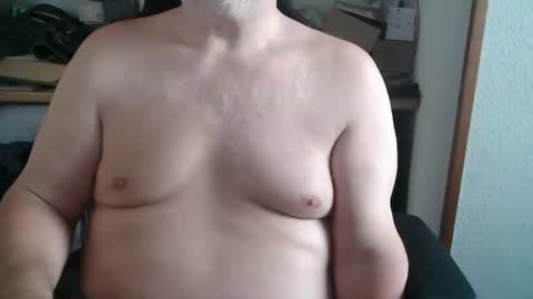 hairyarmpit_lover_1970 online show from 19, 9, 2025