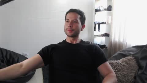 hairyncuteass online show from 26, 1, 2025