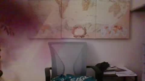 Snapshot of hairypussylover089 chatting on 28, 10, 2025 hairypussylover089 online show from 28, 10, 2025