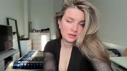 haley_rune online show from 5, 2, 2025