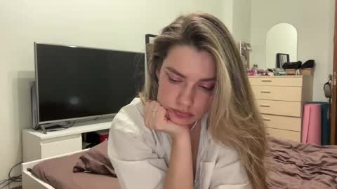 haley_rune online show from 11, 2, 2025