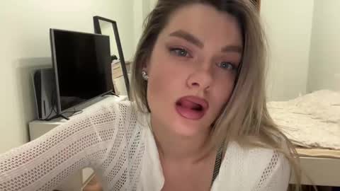 haley_rune online show from 6, 3, 2025