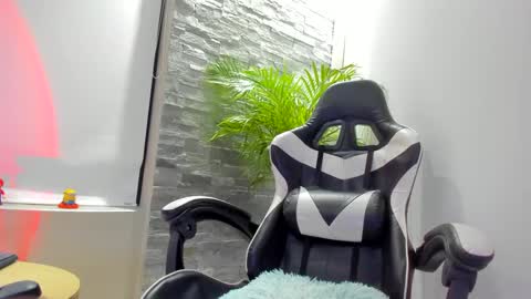 Snapshot of hall_anahiis chatting on 27, 1, 2025 Anahis online show from 27, 1, 2025