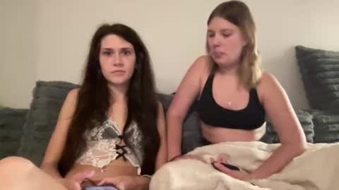 Hallee online show from 7, 5, 2026