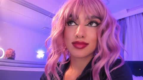 Snapshot of hallsred_rh chatting on 4, 12, 2024 Halls Red online show from 4, 12, 2024