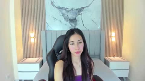 Snapshot of hana_russo chatting on 19, 11, 2025 Hana online show from 19, 11, 2025