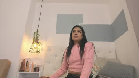 hanah_gray online show from 26, 1, 2025