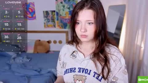 hanahwoods online show from 25, 11, 2025