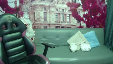 Snapshot of hanaku_8 chatting on 20, 12, 2024 Hanaku online show from 20, 12, 2024