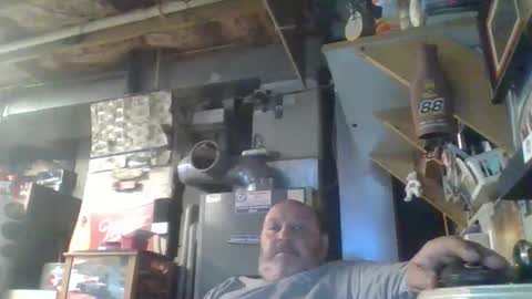 naked man online show from 28, 4, 2026