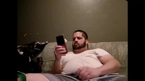 Handsomedaddy198923 online show from 21, 4, 2026