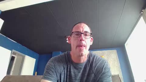 handsomeguy4ever online show from 14, 12, 2025