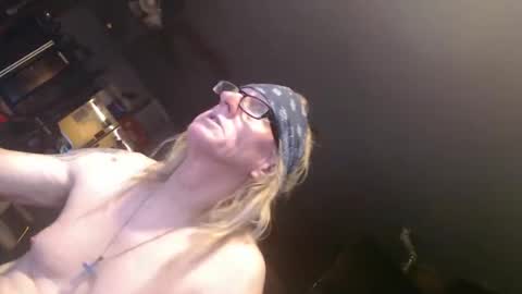 handystud33 online show from 15, 3, 2026