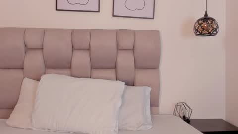 hanna__evans_ online show from 30, 9, 2025