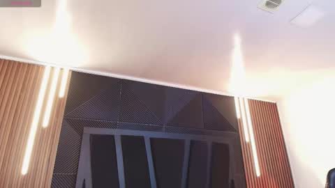 HANNA BECKER online show from 7, 3, 2026