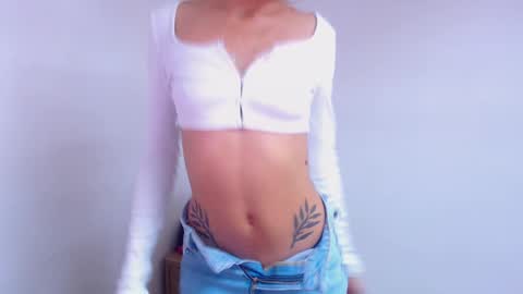 Snapshot of hanna_chloe chatting on 5, 12, 2024 Sara online show from 5, 12, 2024