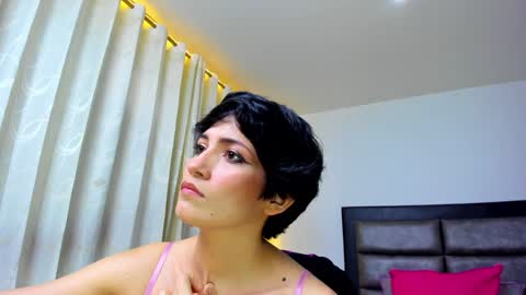 Snapshot of hanna_chloe chatting on 7, 12, 2024 Sara online show from 7, 12, 2024