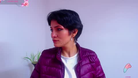 Snapshot of hanna_chloe chatting on 16, 12, 2024 Sara online show from 16, 12, 2024