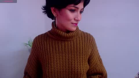 Snapshot of hanna_chloe chatting on 19, 12, 2024 Sara online show from 19, 12, 2024