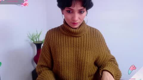 Snapshot of hanna_chloe chatting on 19, 12, 2024 Sara online show from 19, 12, 2024