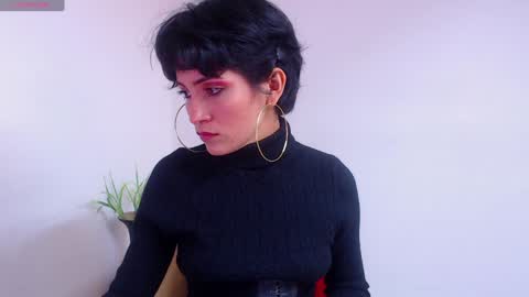 Snapshot of hanna_chloe chatting on 2, 1, 2025 Sara online show from 2, 1, 2025