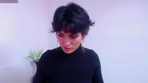 Snapshot of hanna_chloe chatting on 2, 1, 2025 Sara online show from 2, 1, 2025