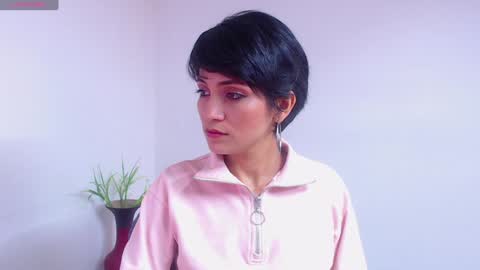 Snapshot of hanna_chloe chatting on 3, 1, 2025 Sara online show from 3, 1, 2025