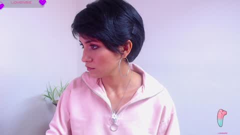 Snapshot of hanna_chloe chatting on 3, 1, 2025 Sara online show from 3, 1, 2025