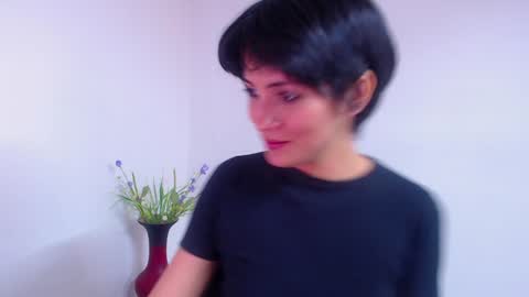 Snapshot of hanna_chloe chatting on 14, 1, 2025 Sara online show from 14, 1, 2025