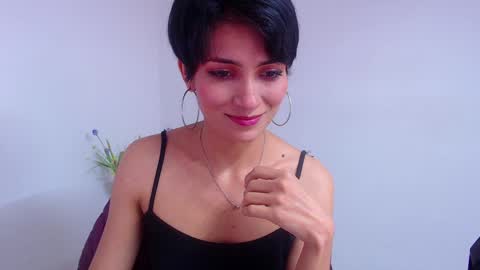 Snapshot of hanna_chloe chatting on 17, 1, 2025 Sara online show from 17, 1, 2025