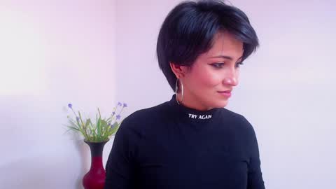 Snapshot of hanna_chloe chatting on 20, 1, 2025 Sara online show from 20, 1, 2025