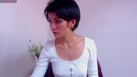 Snapshot of hanna_chloe chatting on 21, 1, 2025 Sara online show from 21, 1, 2025