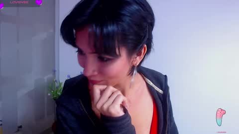 Snapshot of hanna_chloe chatting on 13, 2, 2025 Sara online show from 13, 2, 2025