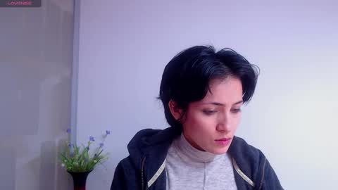 Snapshot of hanna_chloe chatting on 16, 2, 2025 Sara online show from 16, 2, 2025