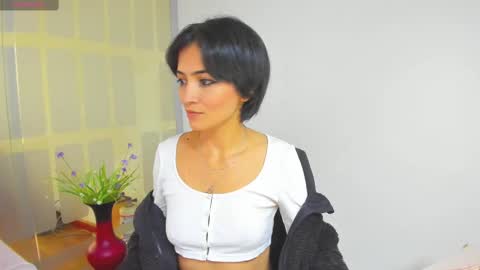 Snapshot of hanna_chloe chatting on 21, 2, 2025 Sara online show from 21, 2, 2025