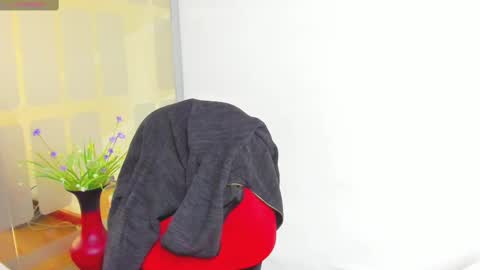 Snapshot of hanna_chloe chatting on 23, 2, 2025 Sara online show from 23, 2, 2025