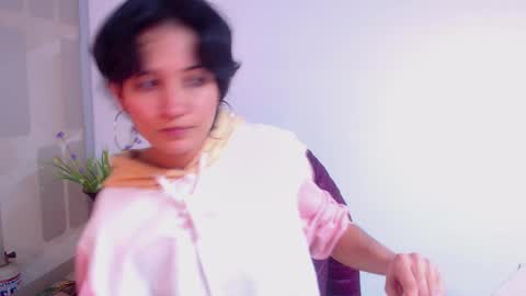 Snapshot of hanna_chloe chatting on 6, 3, 2025 Sara online show from 6, 3, 2025