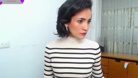 Snapshot of hanna_chloe chatting on 29, 10, 2025 Sara online show from 29, 10, 2025