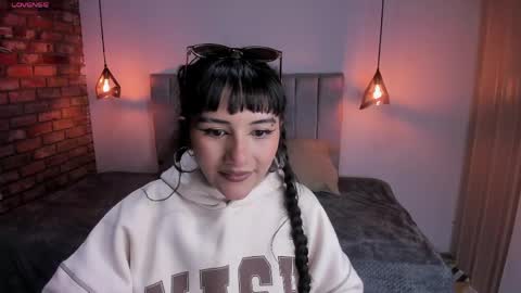 Hanna clark online show from 3, 5, 2026