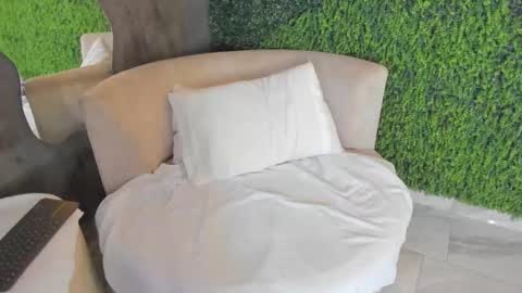 Hanna online show from 17, 12, 2025