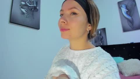 Snapshot of hanna_cute111 chatting on 21, 11, 2025 Hanna online show from 21, 11, 2025