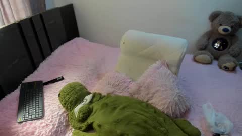 Monica online show from 4, 1, 2025