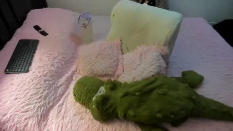 Monica online show from 21, 2, 2025