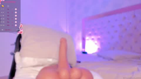 Hanna Lee online show from 9, 1, 2025