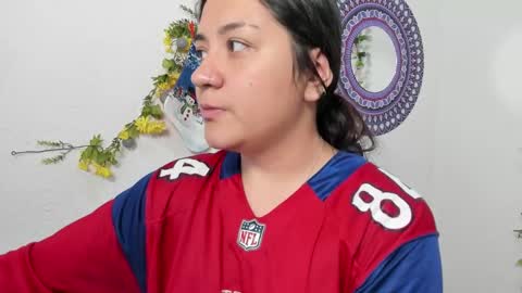 Camila online show from 2, 1, 2025