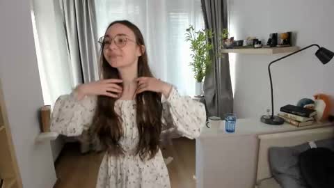 Nicole online show from 23, 3, 2026