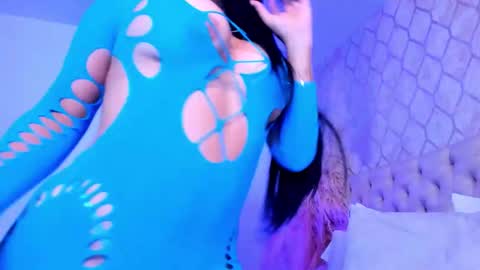 Hanna Brunn  online show from 5, 11, 2025