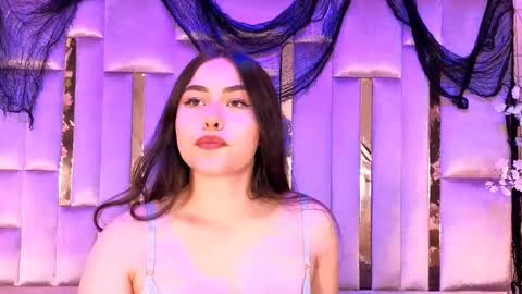 hannacollins_2 online show from 7, 11, 2025